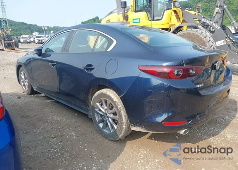 2022 Mazda Mazda3 2.5 S из США, поврежденный, VIN 3MZBPAAL0NM301212